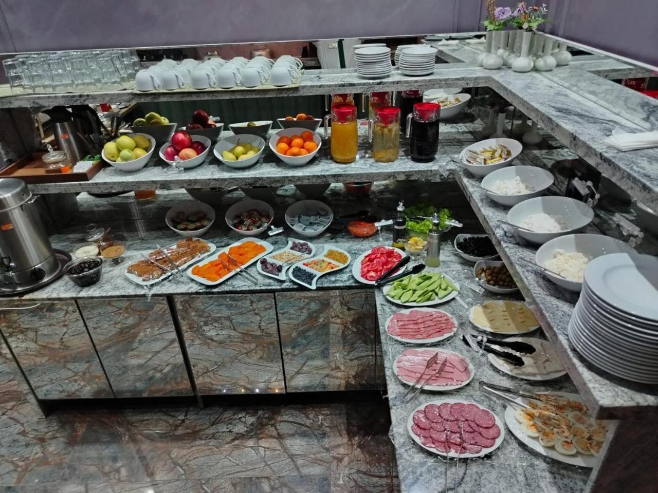Baku-halal فندق